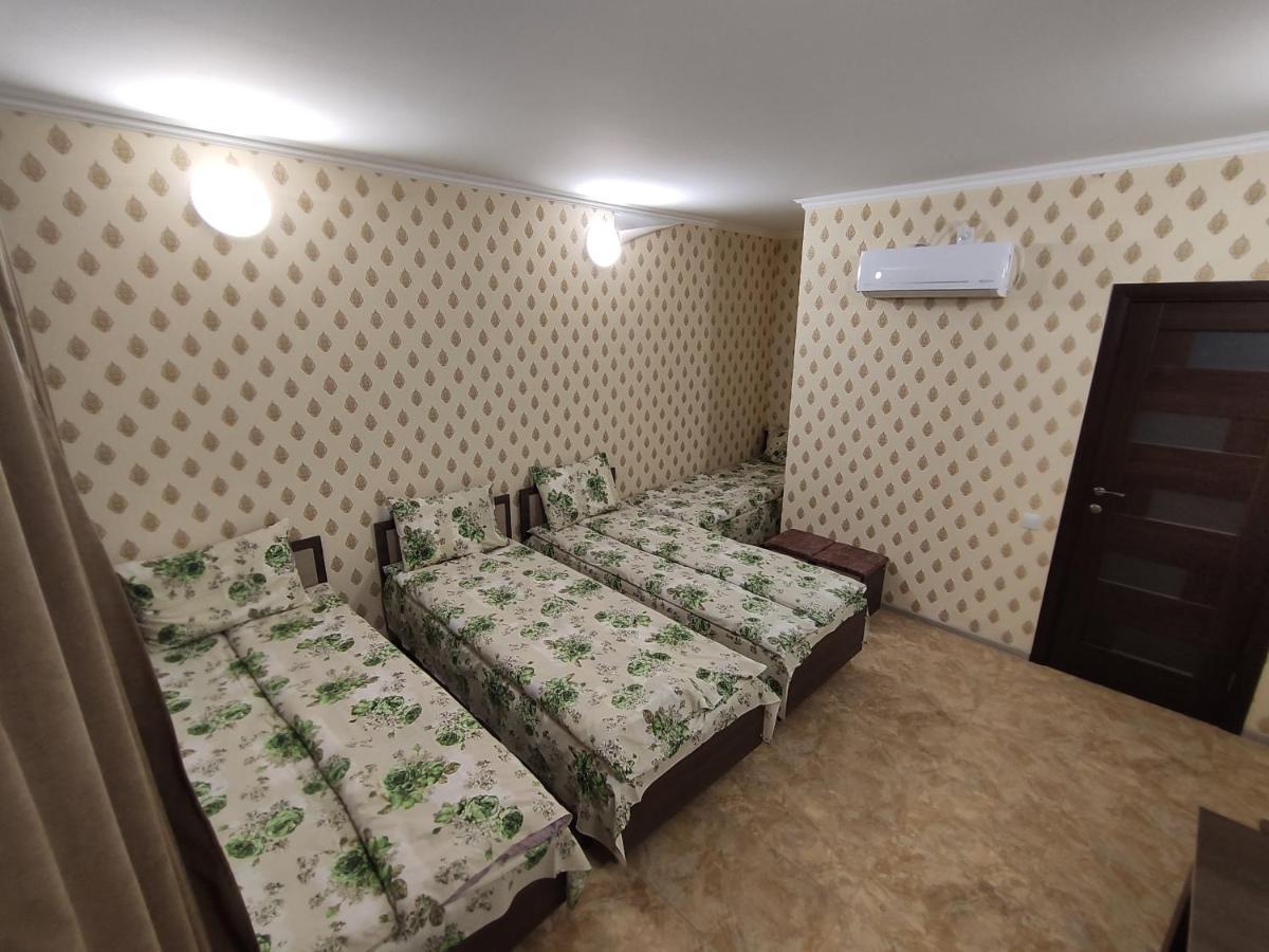 Karavan Hotel Bila Krynytsya  Екстериор снимка