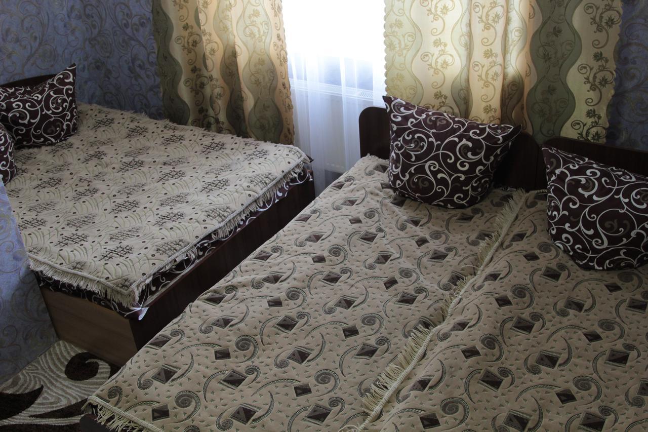 Karavan Hotel Bila Krynytsya  Екстериор снимка