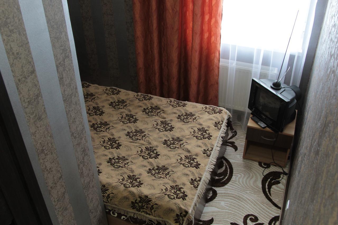 Karavan Hotel Bila Krynytsya  Екстериор снимка