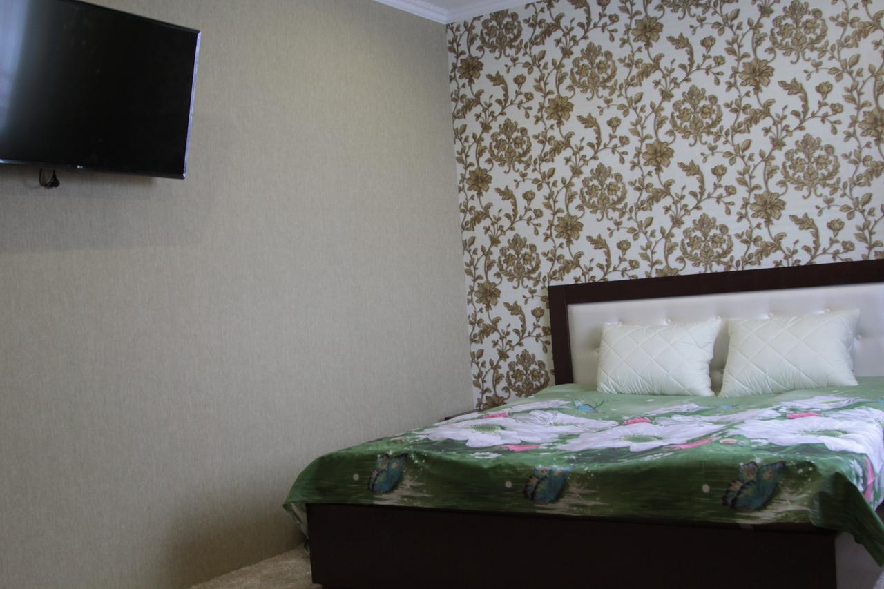 Karavan Hotel Bila Krynytsya  Екстериор снимка