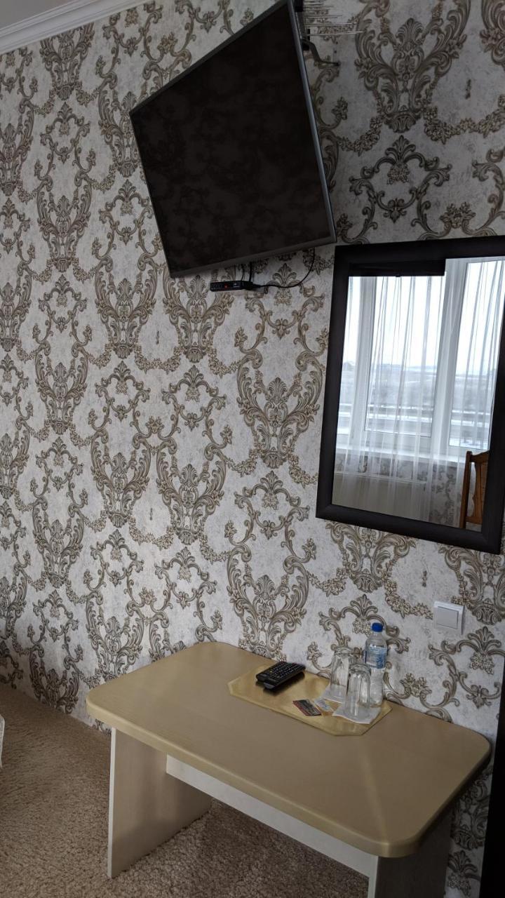 Karavan Hotel Bila Krynytsya  Екстериор снимка