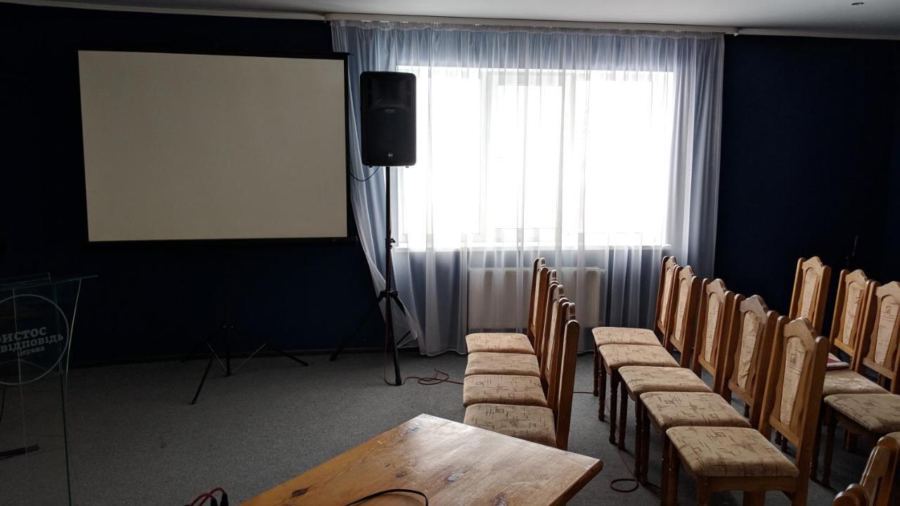 Karavan Hotel Bila Krynytsya  Екстериор снимка